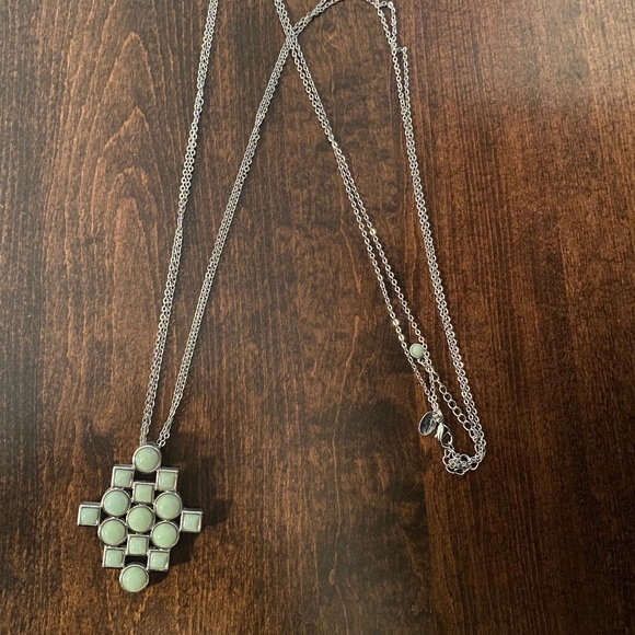 Lia Sophia Necklace - Picture 1 of 3